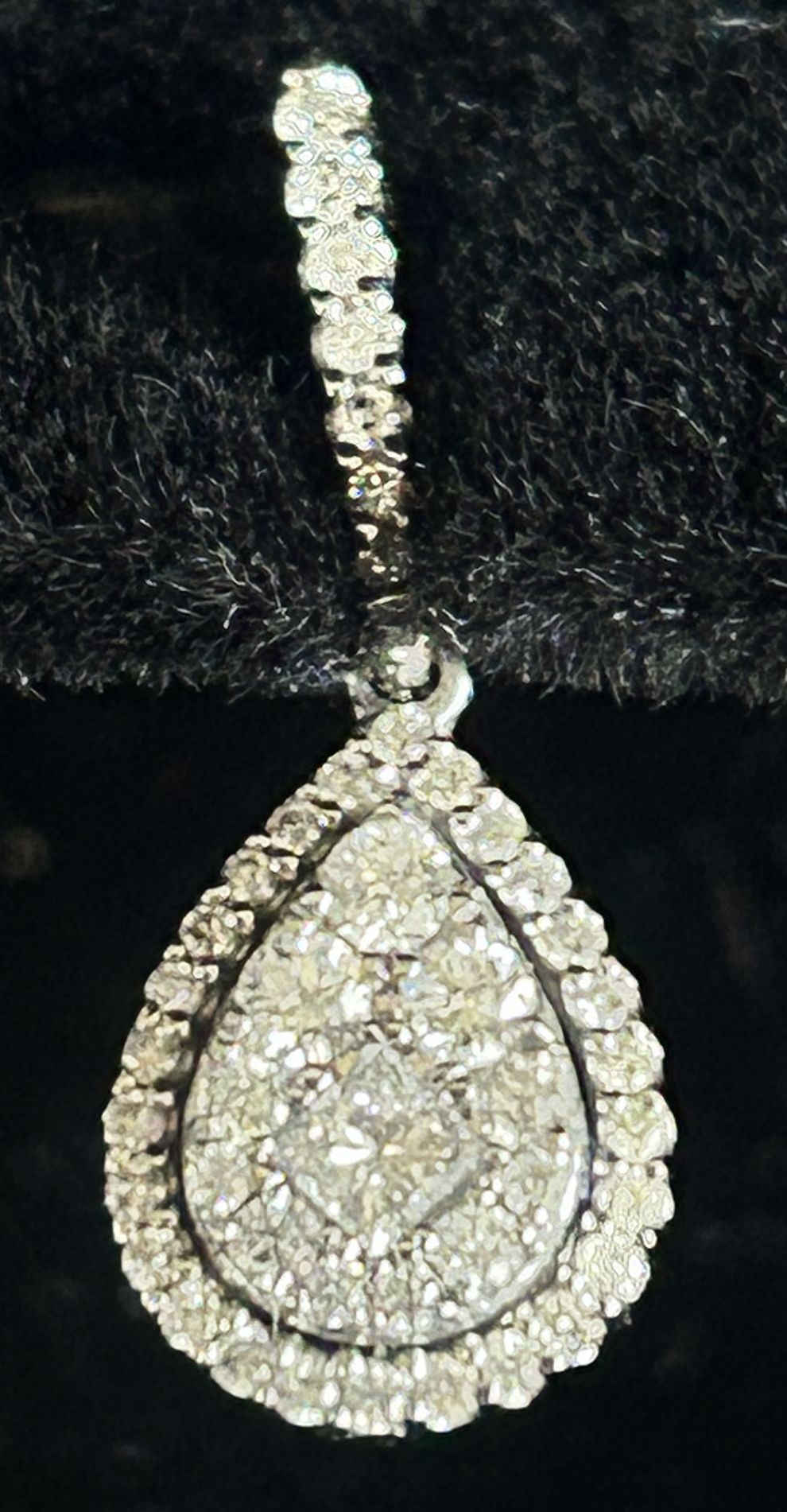 10K White Gold Pear Shaped Pare Diamond Earrings