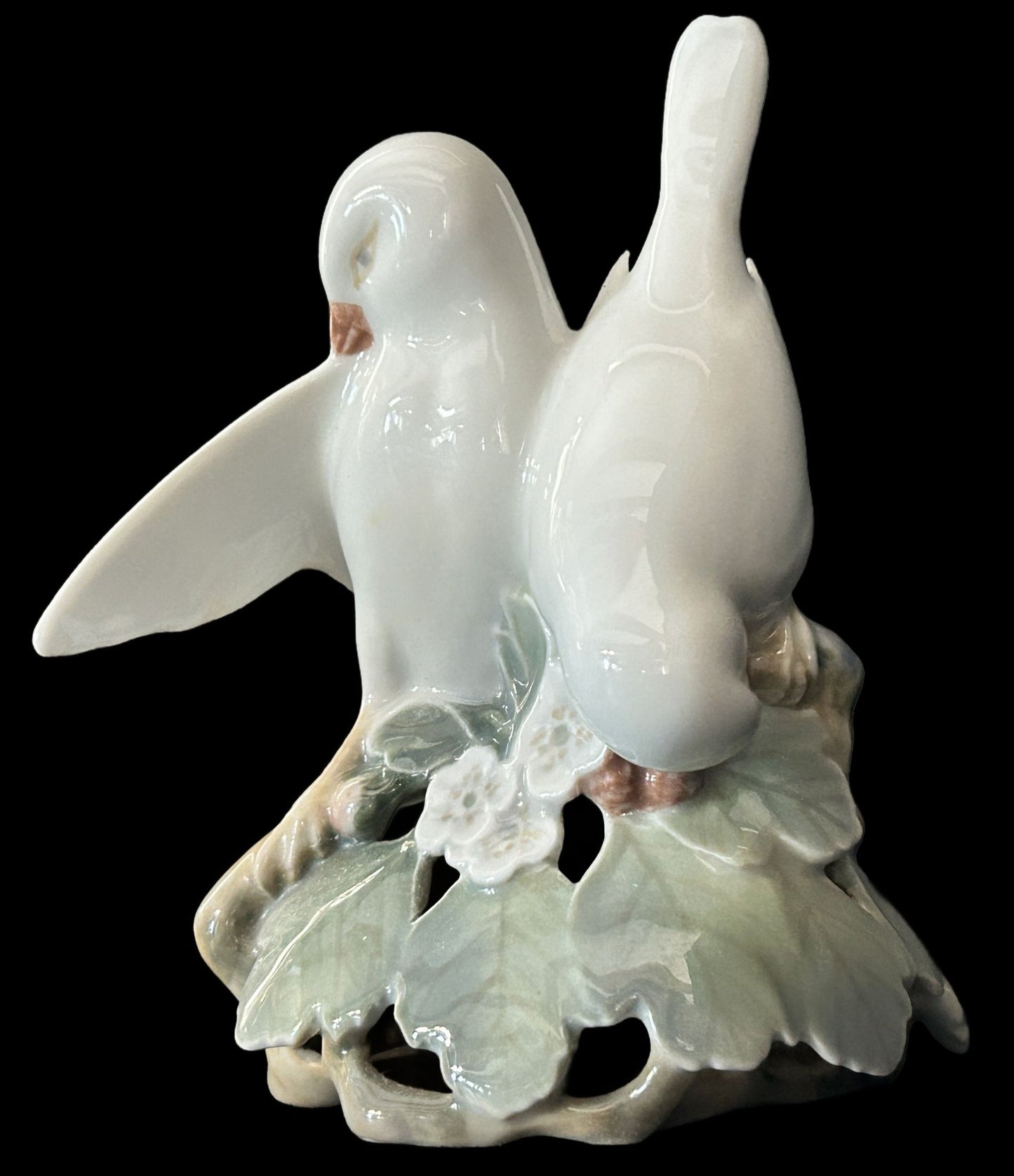 250219-10 Royal Copenhagen Lovebirds Figurine
