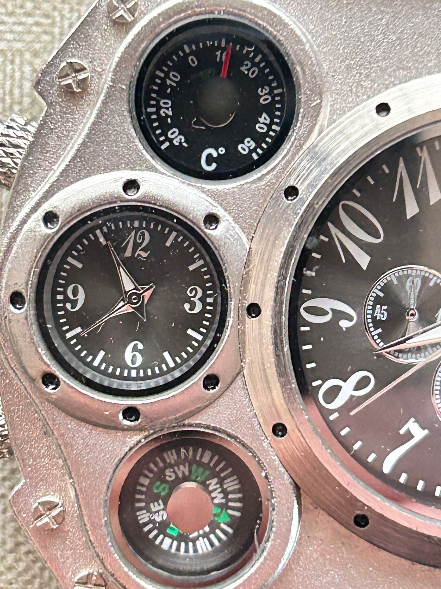 250529-24 Men's OULM Watch