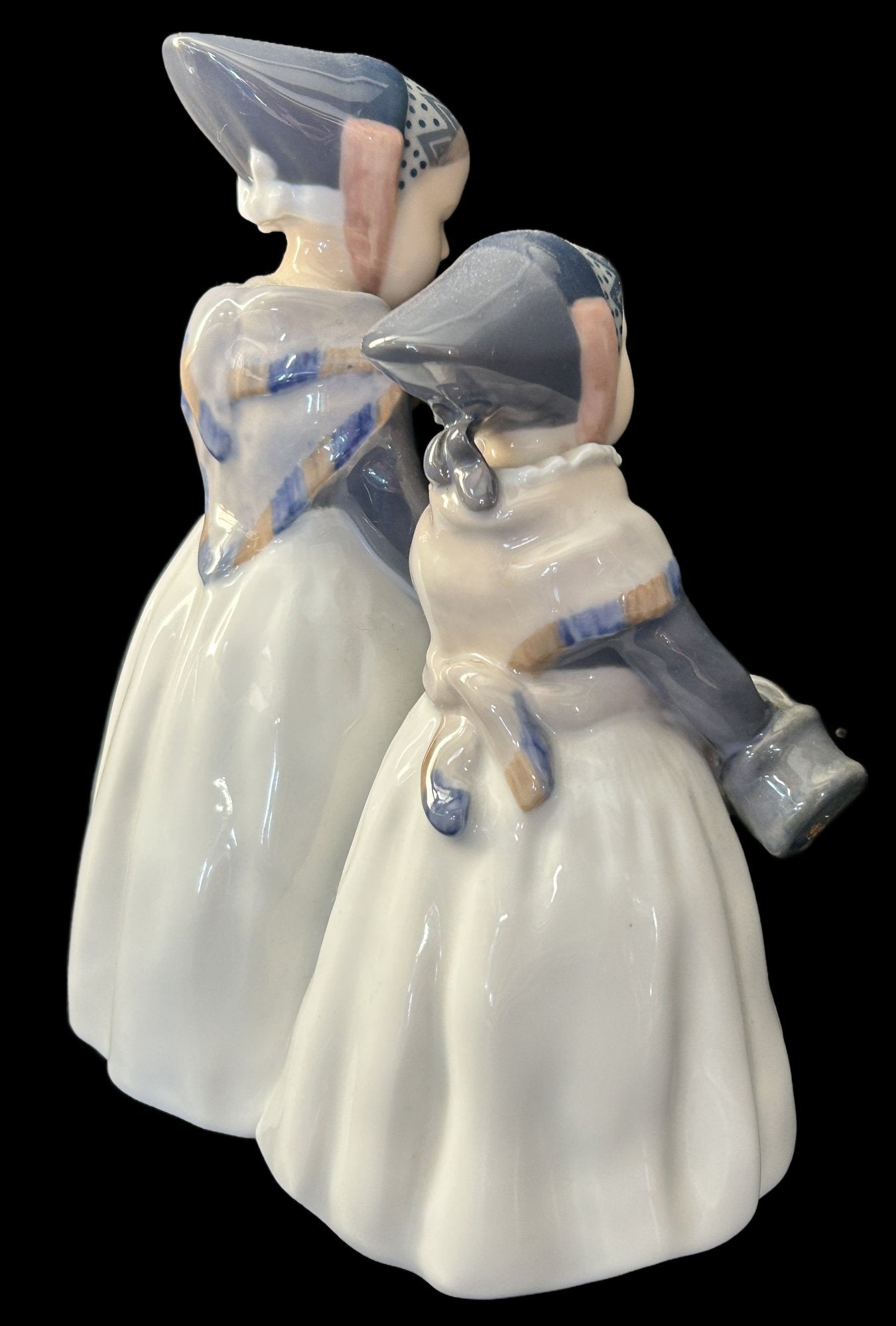 250219-28 Royal Copenhagen Two Amager Girls No 1316