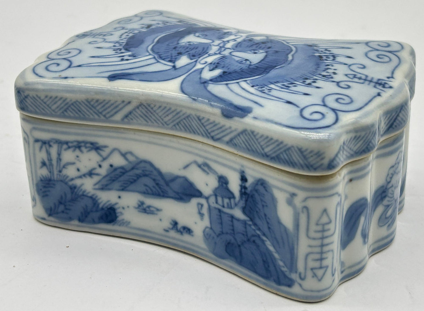 251210-35A Blue & White Chinese Lidded Rectangular Box