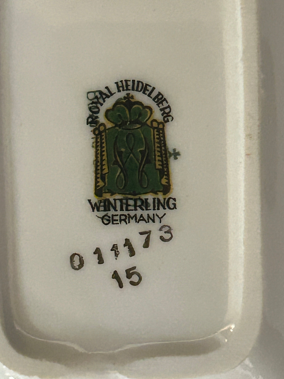 260729-6 Porcelain Ashtray Set