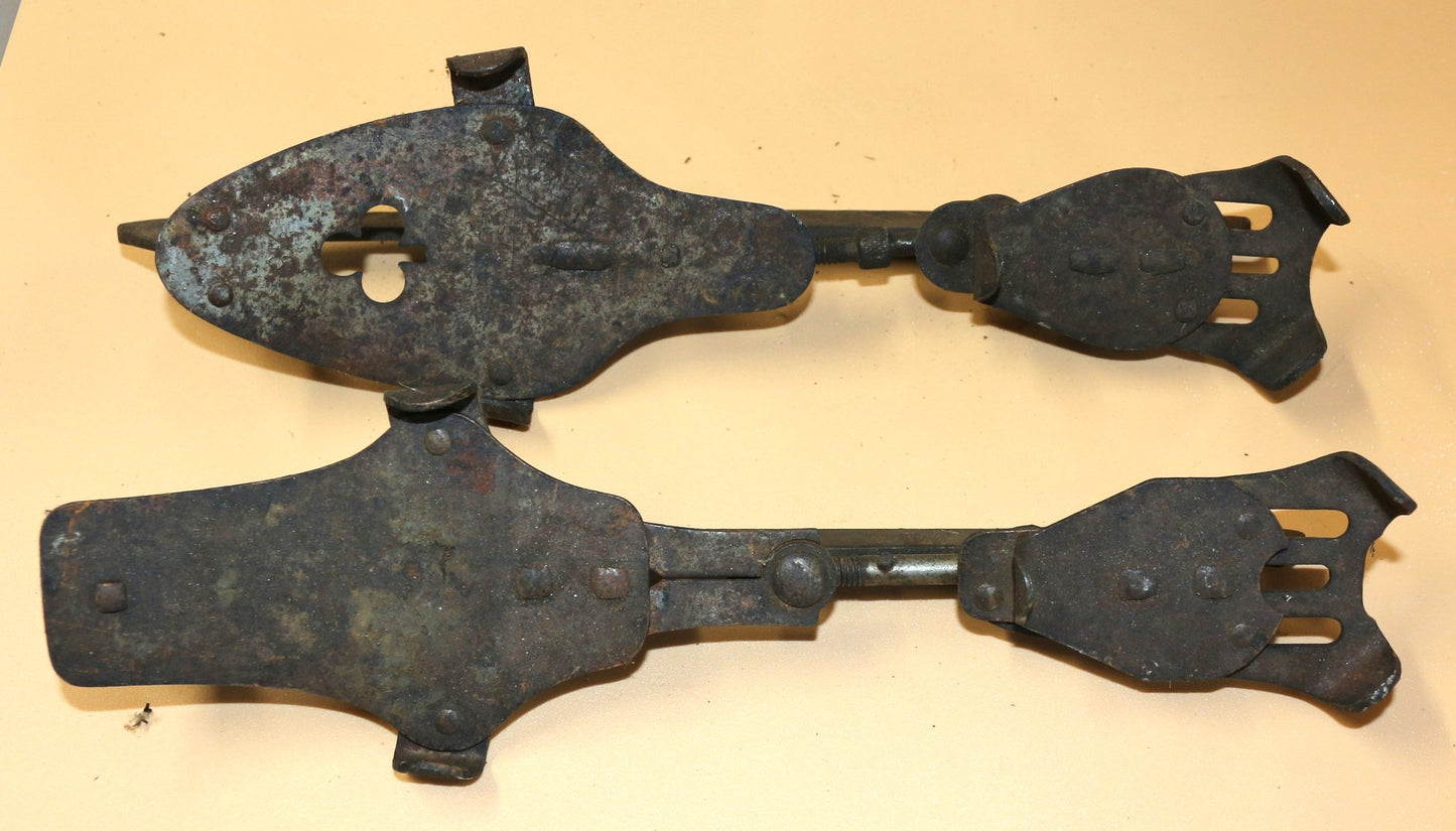 250514-26 Antique Ice Metal Skate