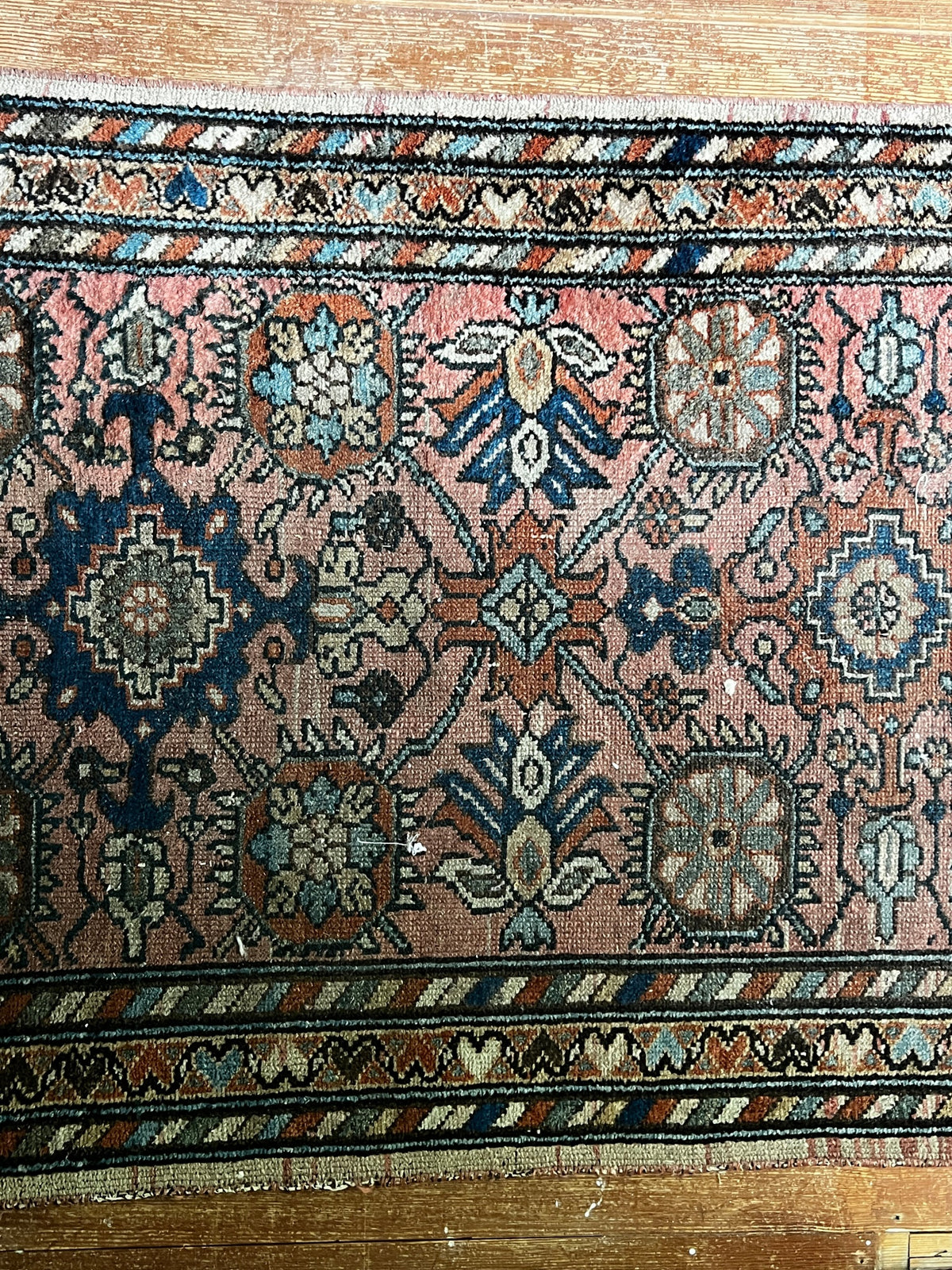 260827-2 Oriental Runner
