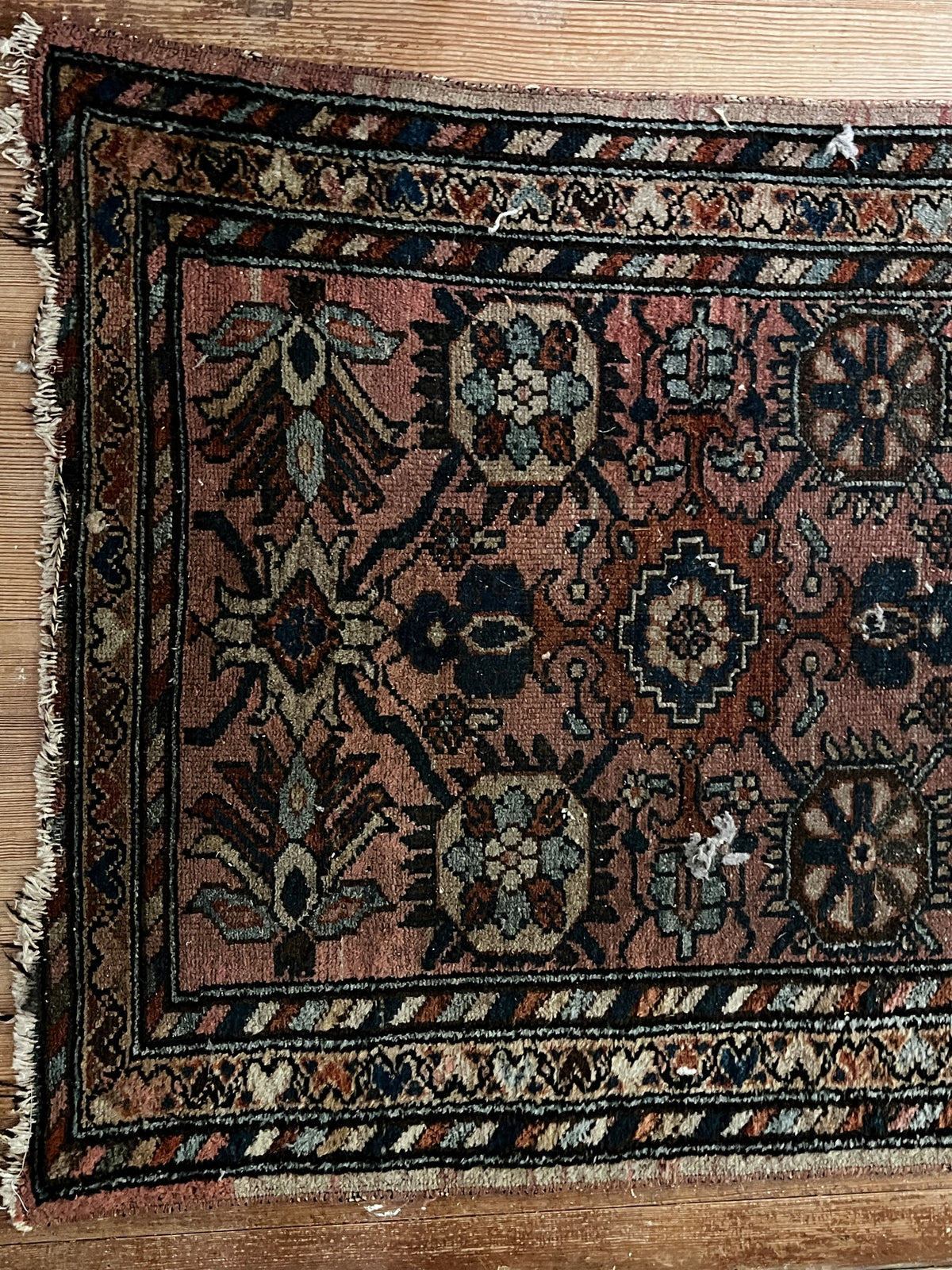 260827-2 Oriental Runner