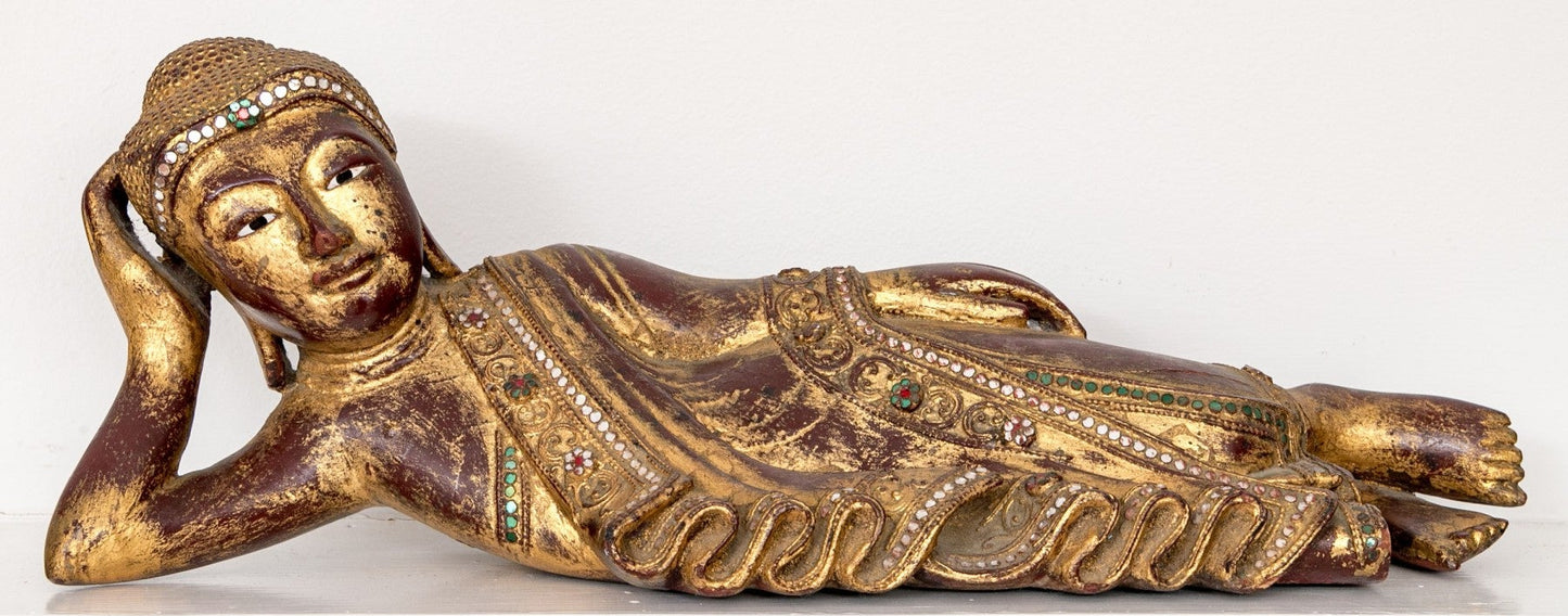 Gilt Wooden Reclining Buddha, Shwethalyaumg Paya