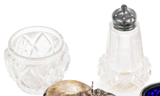 260525-2H Vintage Crystal Salt
