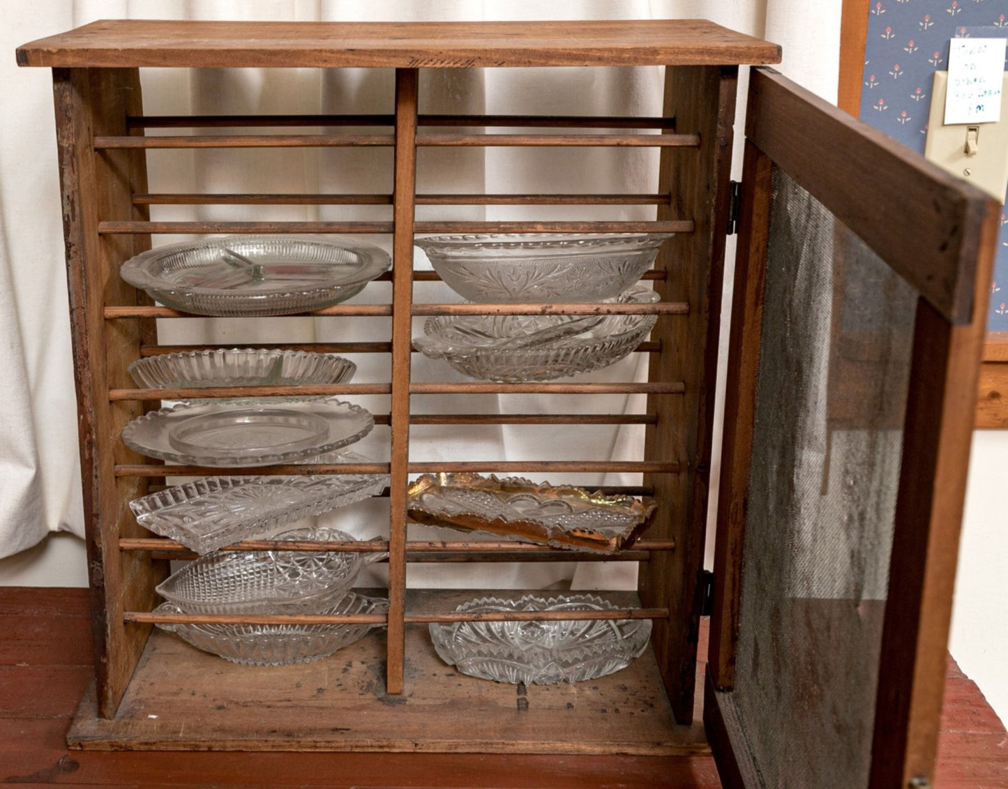 Primitive Tabletop Pie Safe