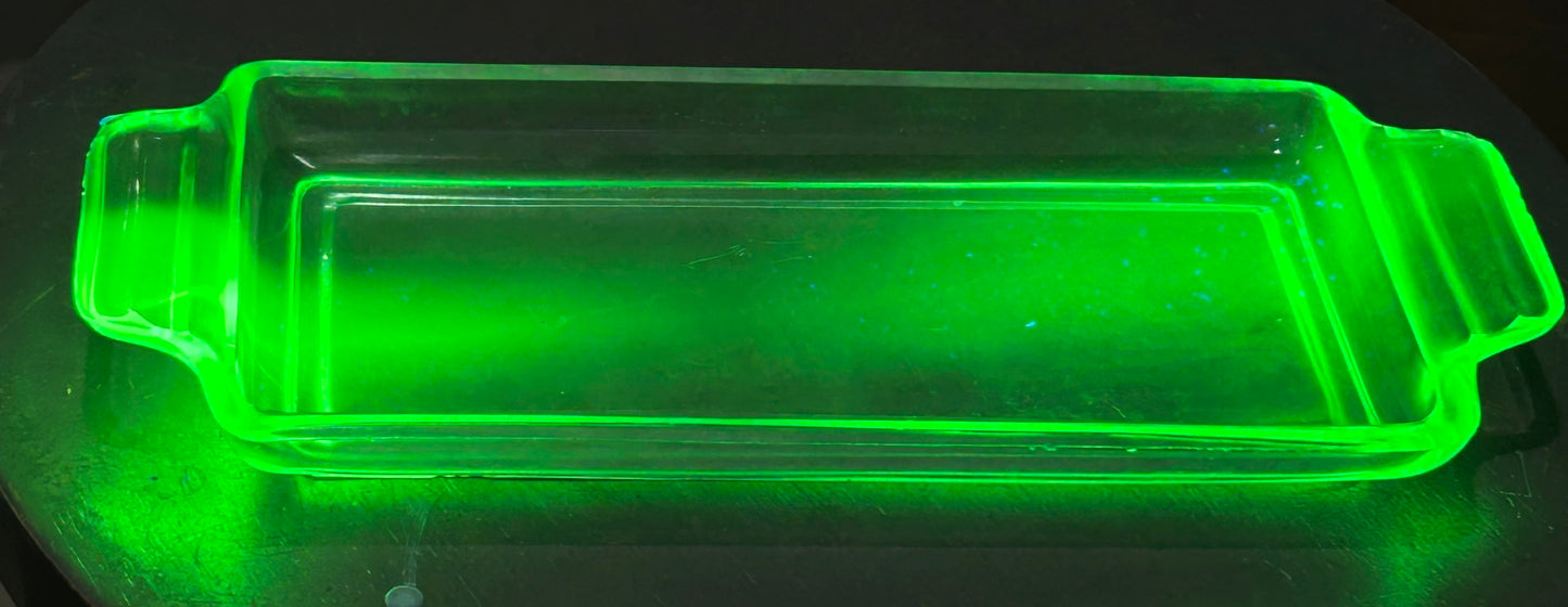 251101-5 Uranium Glass Celery Dish