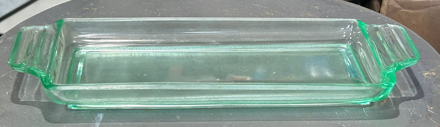 251101-5 Uranium Glass Celery Dish