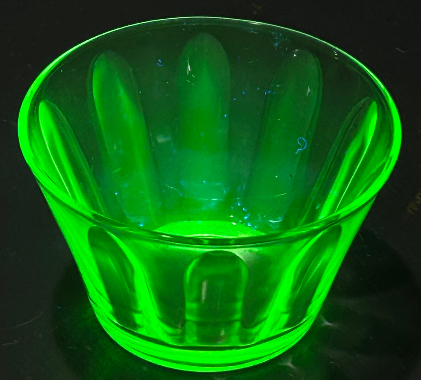 251101-4 Hazel-Atlas Fluted Uranium Custard Cup