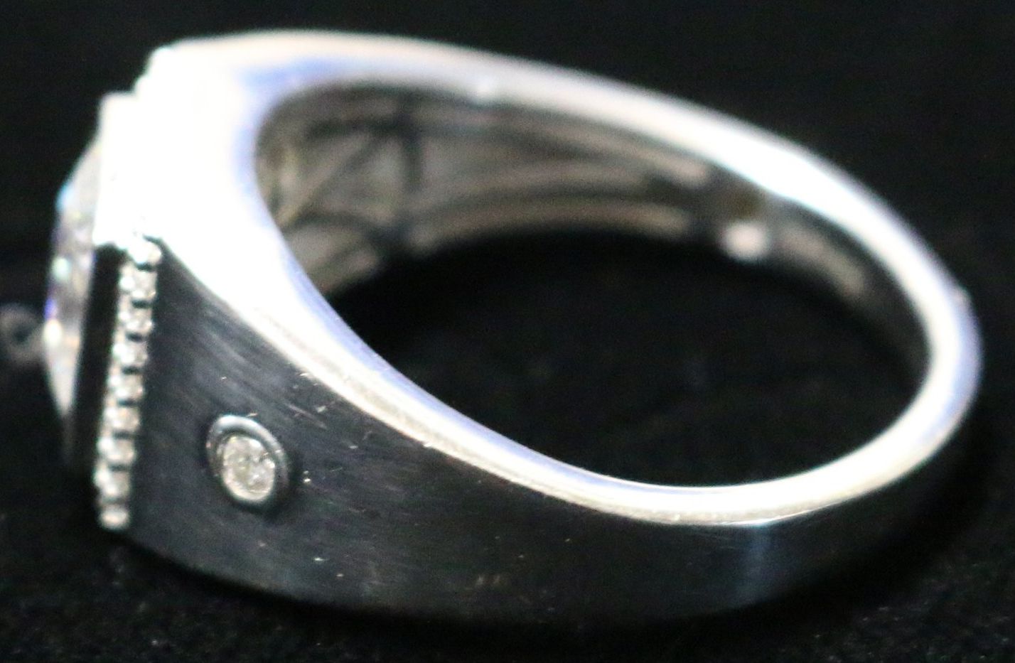 250611-1 Size 11.5 Men's Sterling & CZ Ring