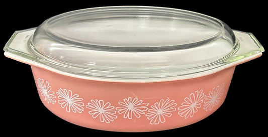 250716-6 1956 Pyrex Pink Daisy Oval 2.5 Qt Covered Dish