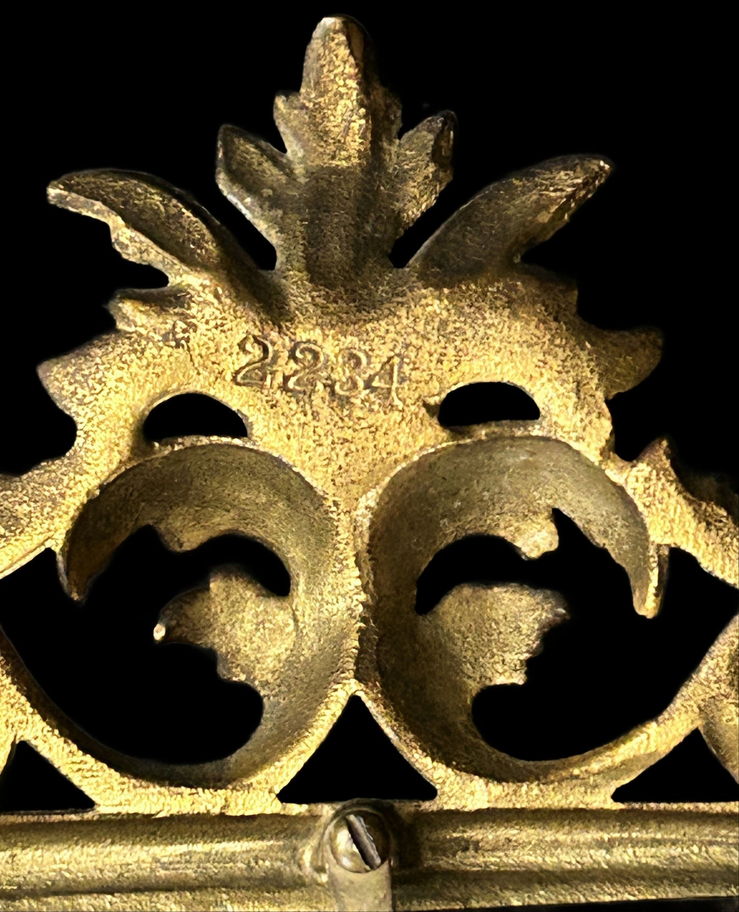 250514-3 Antique B&G Brass Reticulated Picture Frame