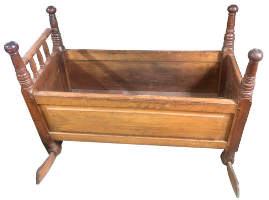 240626-1 Antique Primitive Pegged Raised Panel Cradle