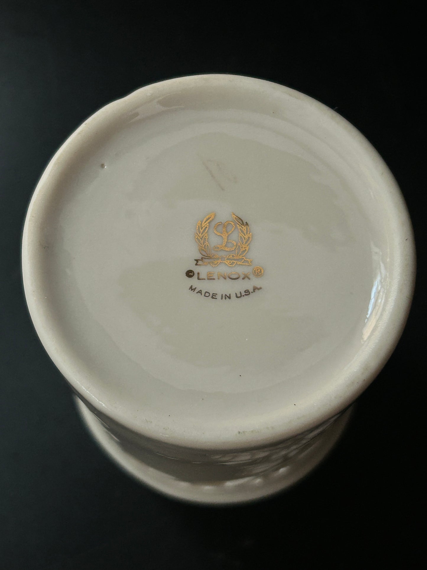 Lenox Ivory Reticulted Heart Collection Candle Holder With Gold Rim