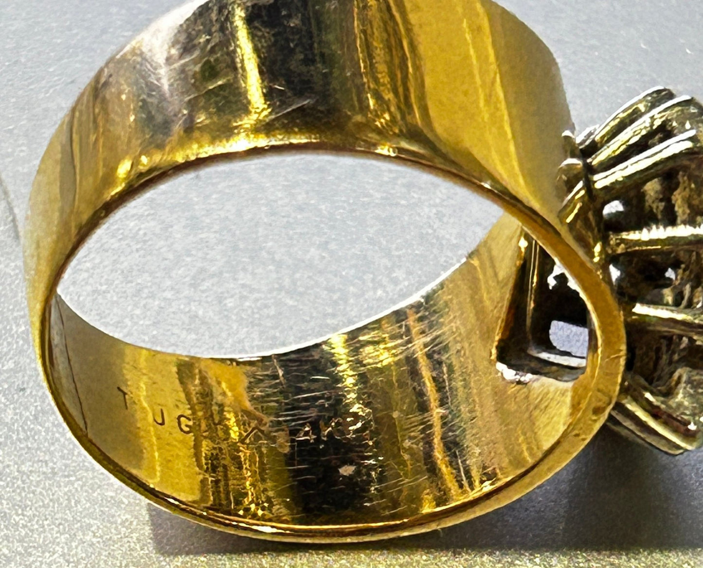 251105-6 Size 6.25 14K Gold & Diamond Cluster Ring