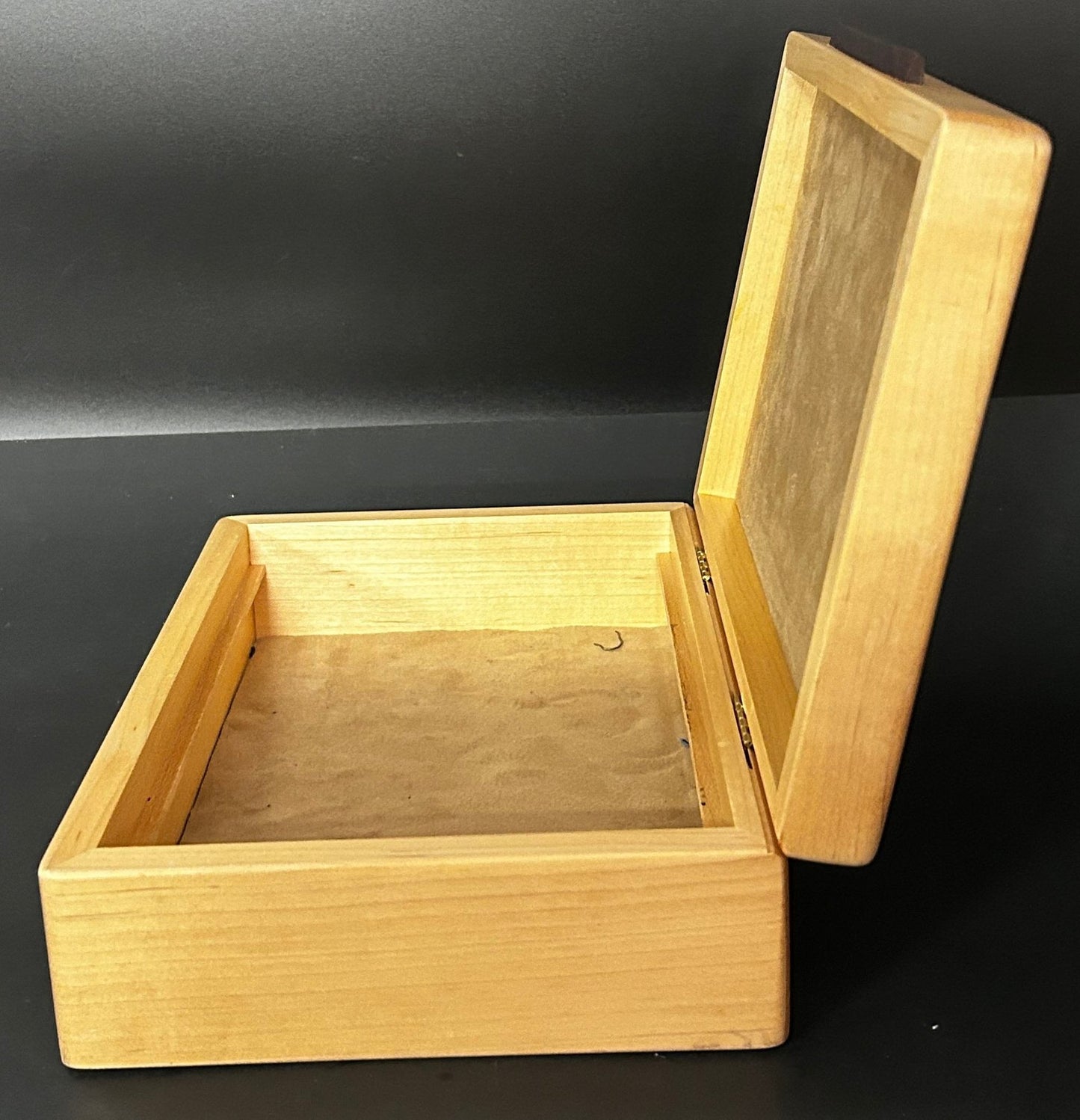 251105-11 Michael Fisher Custom Box