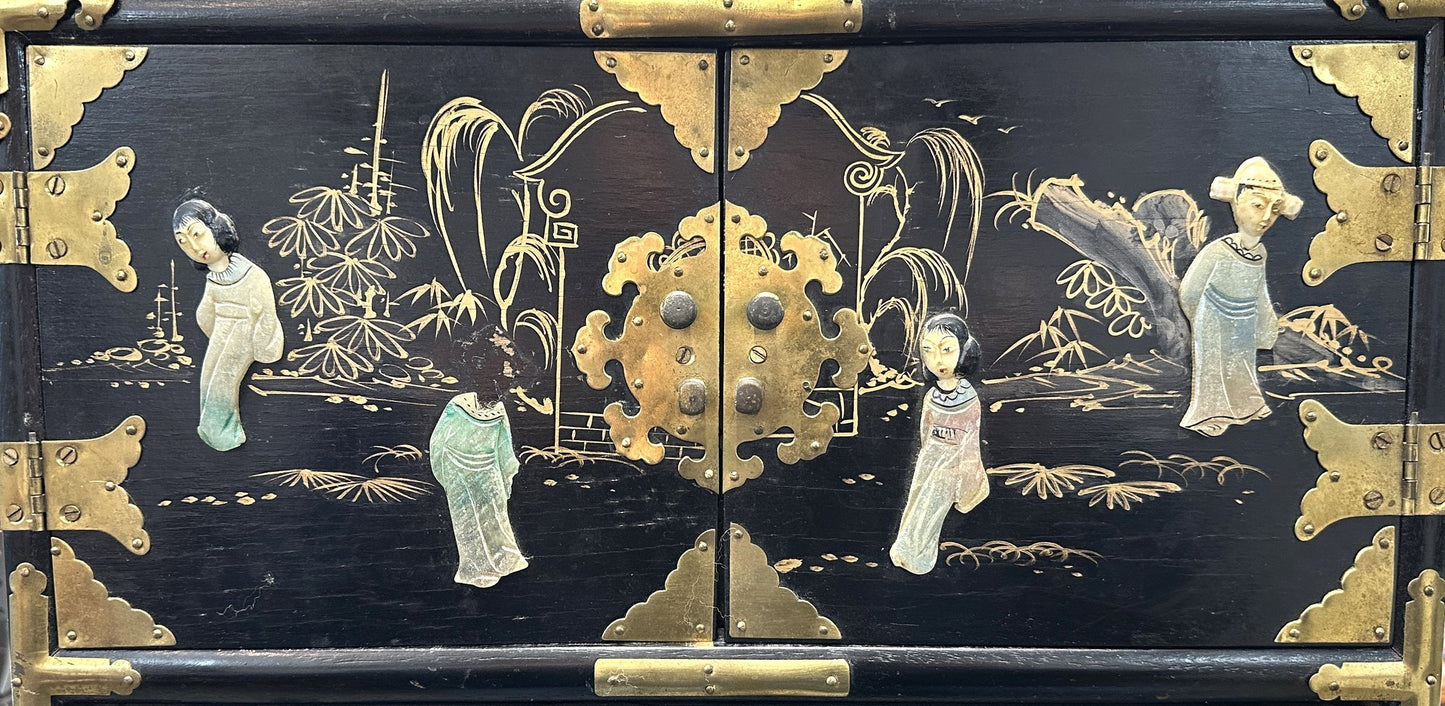 260225-1 Chinoiserie Black Lacquered Jewelry Chest