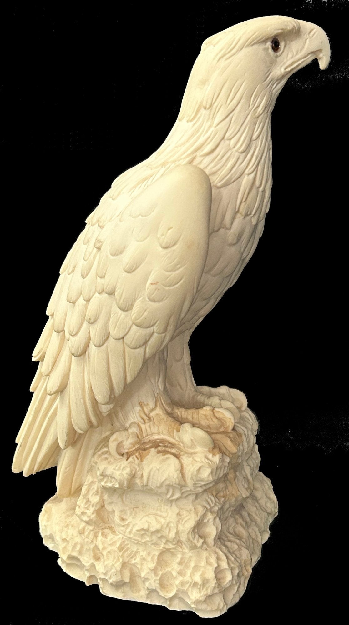 250806-3 Carved American Eagle, Glass Eyes, 9.5"H