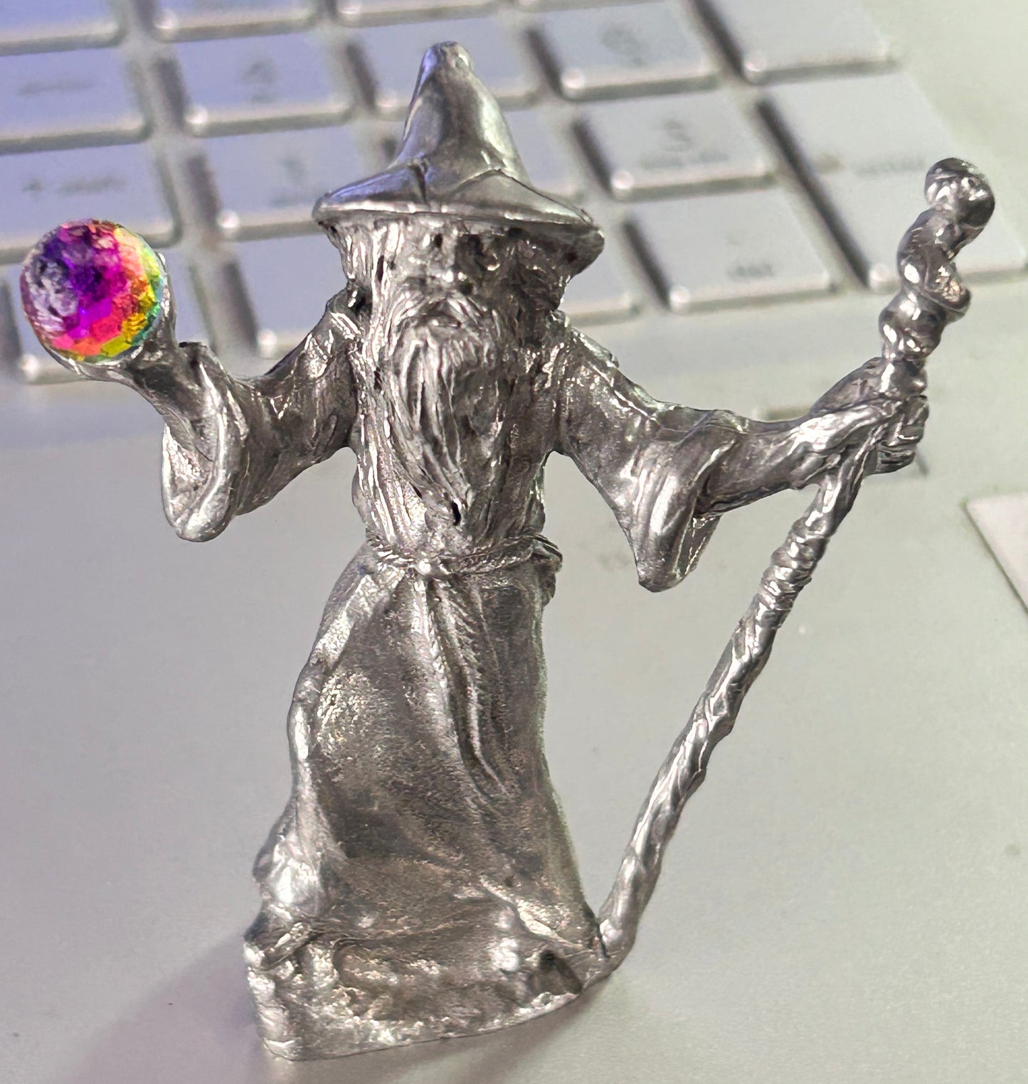 250514-18 SCM W2 Pewter Wizard Holding Crystal Ball & Staff, 2.5"H
