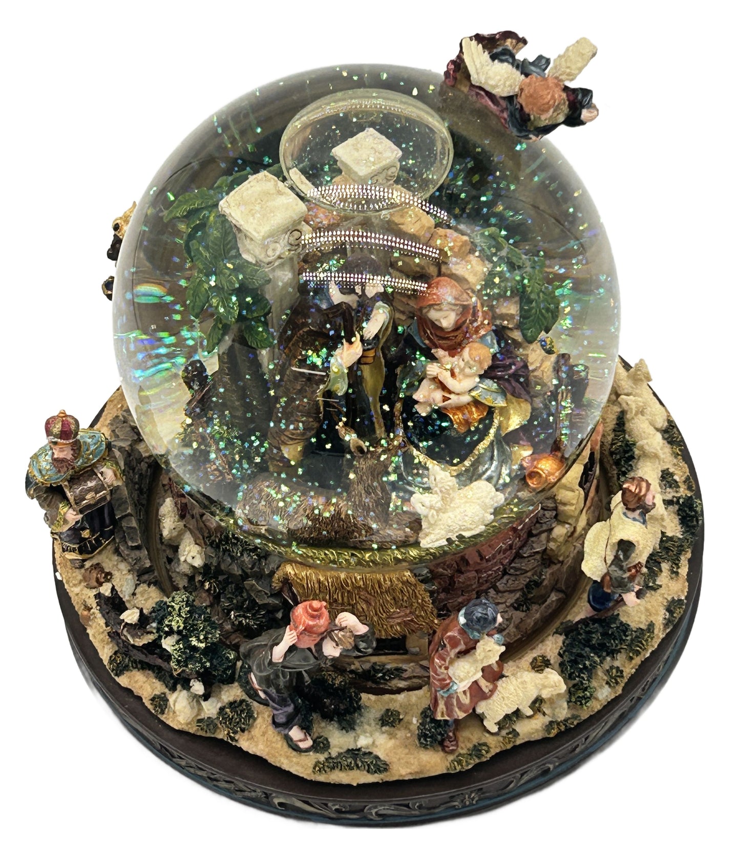 250514-19 Kirkland Signature Christmas Musical Nativity Snow Globe