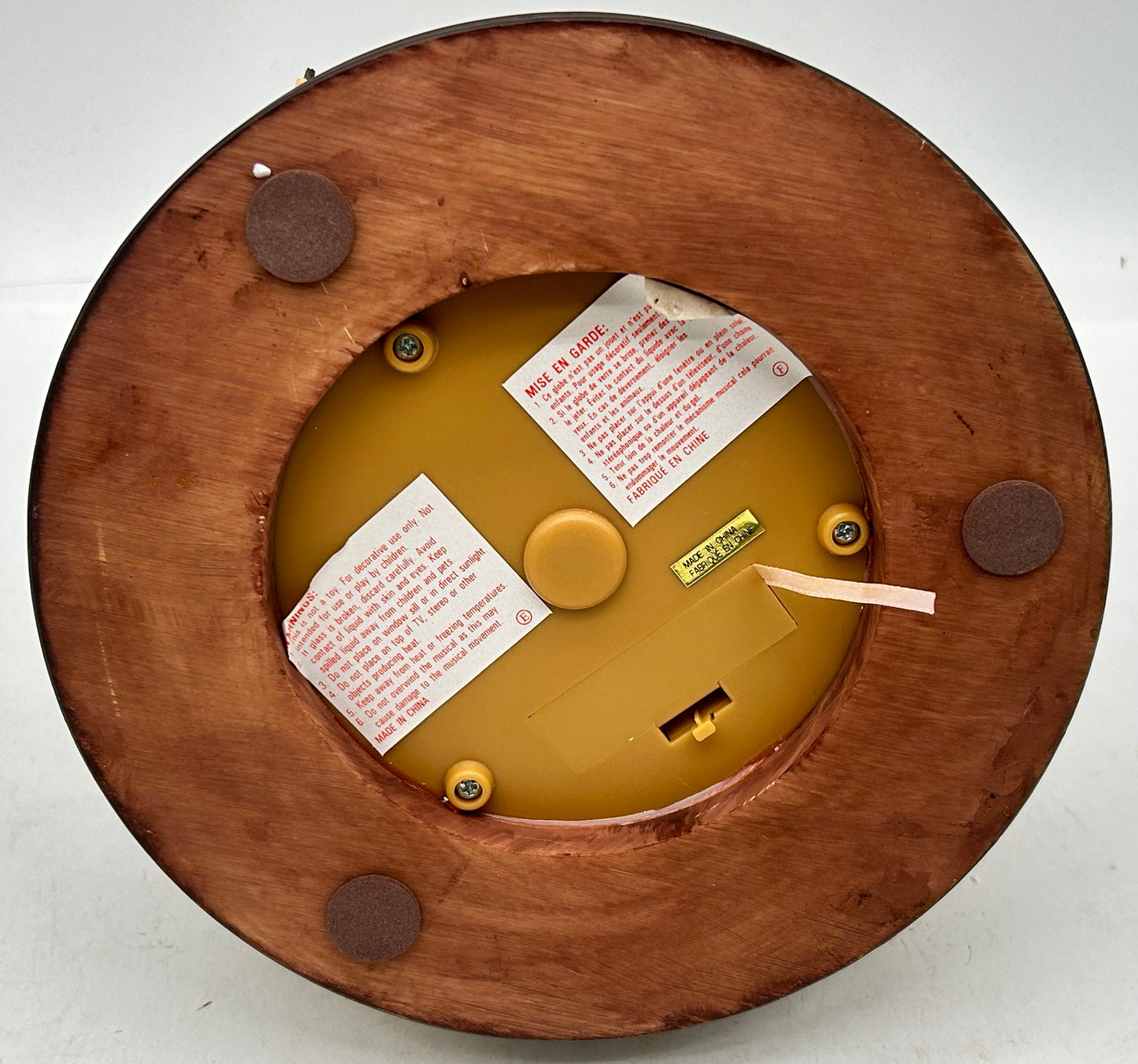 250514-19 Kirkland Signature Christmas Musical Nativity Snow Globe