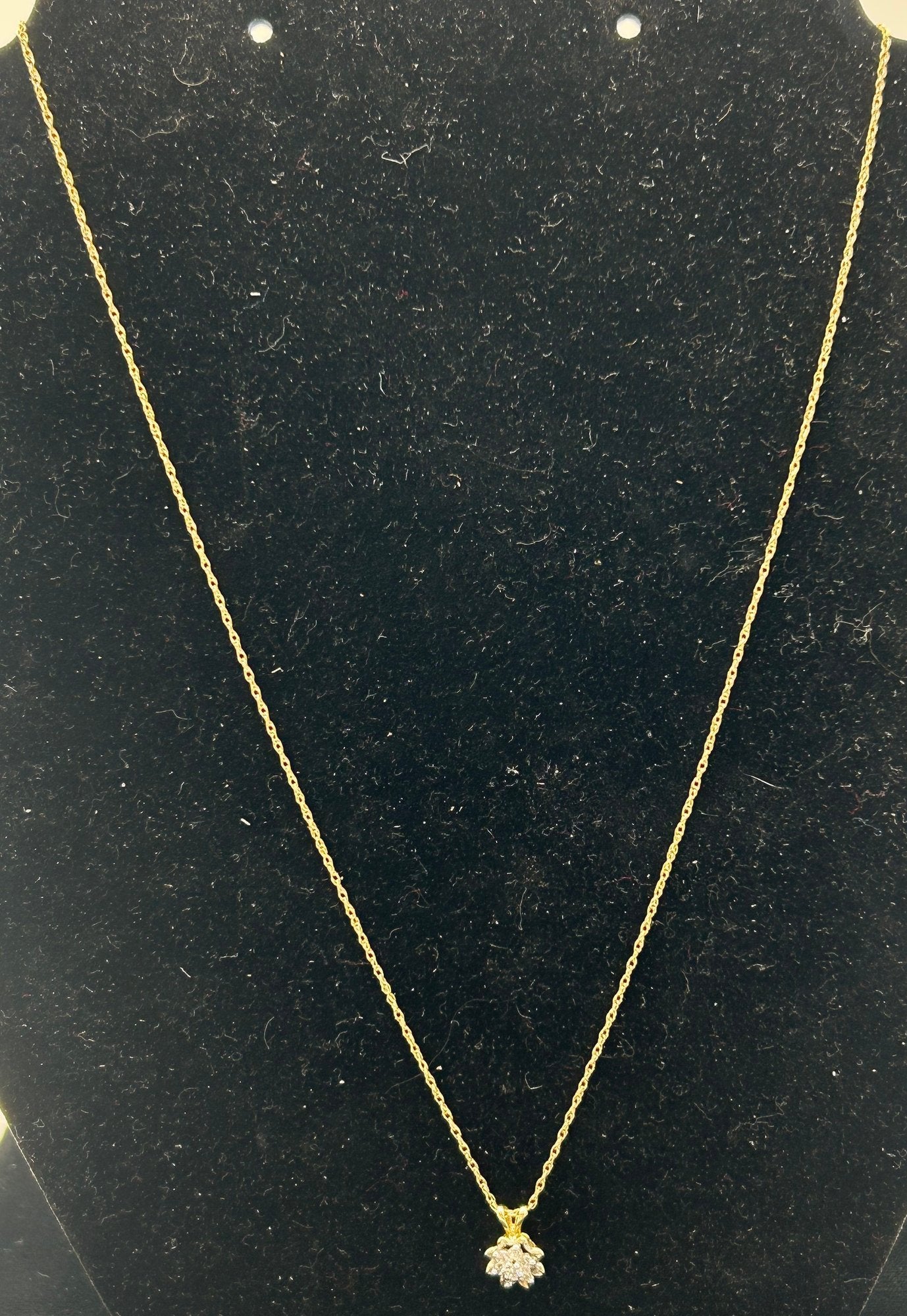 260625-2 14k Diamond Cluster Pendant on 18" Chain