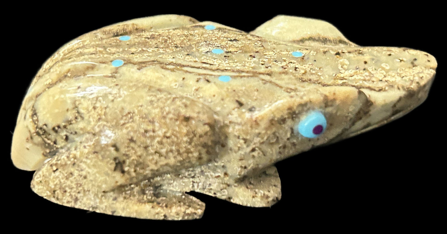 260610-4 Zuni Caved Stone Frog Fetish