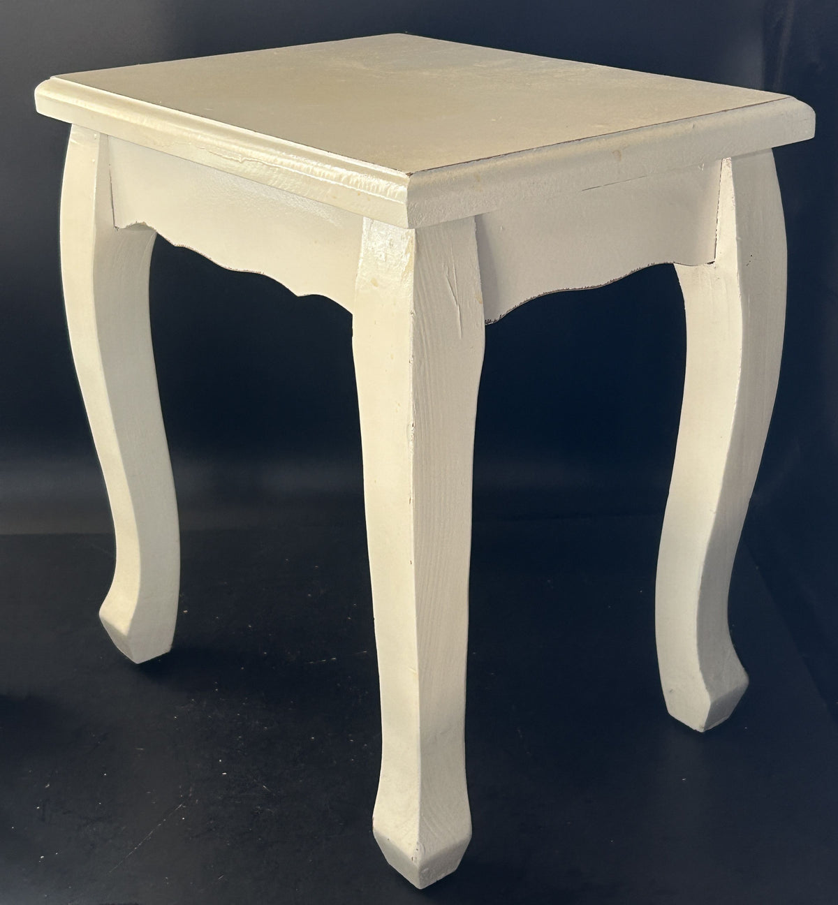 260916-9 White Painted Wooden Stool