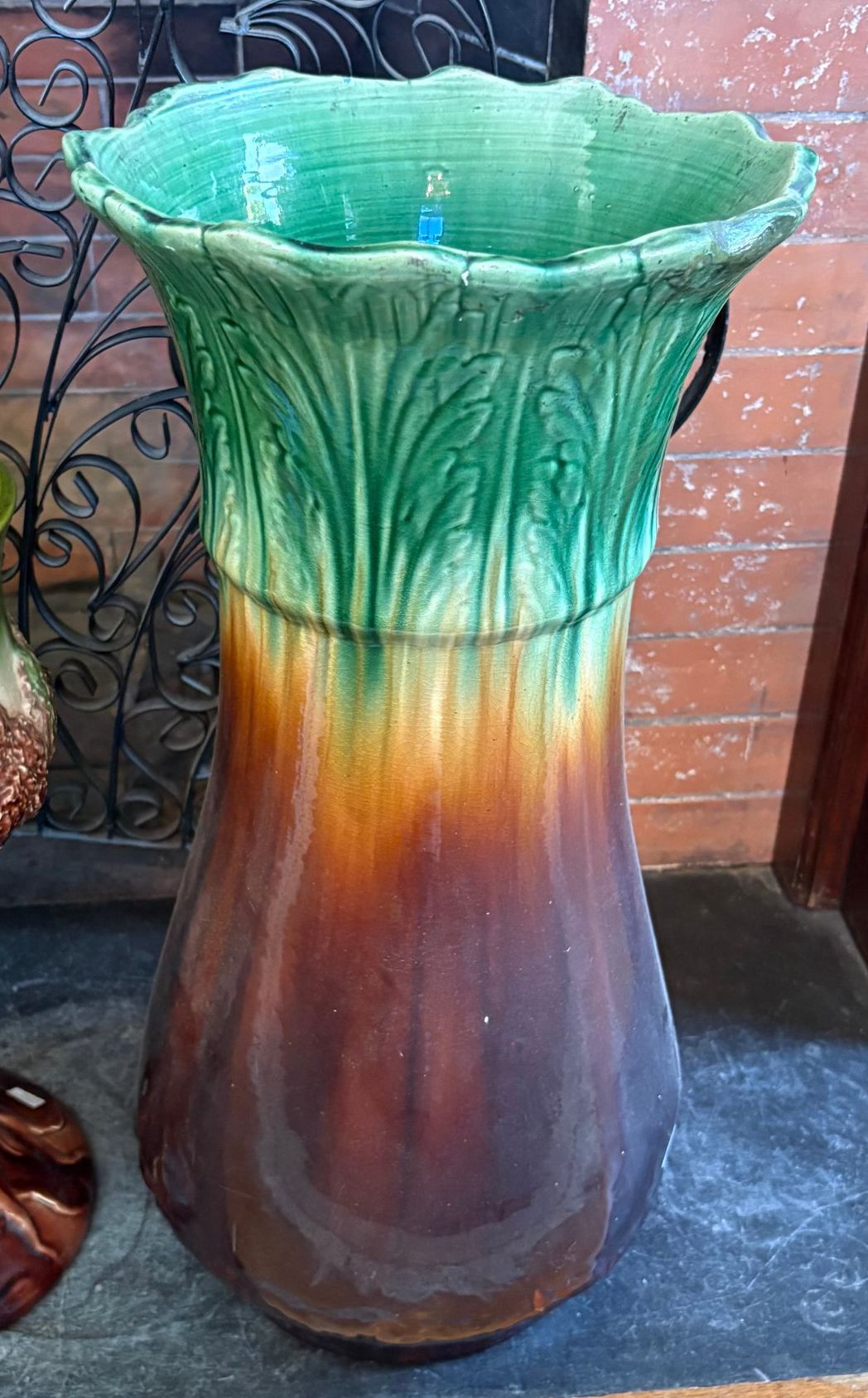 260830-3C Majolica Umbrella Floor Vase