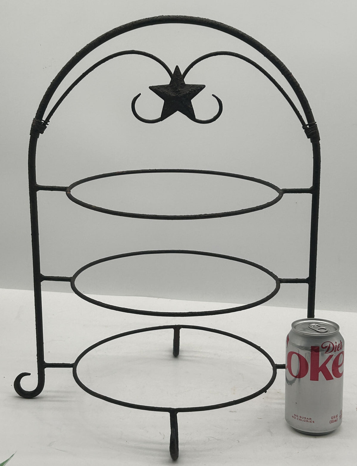 260916-18 Wrought Iron 3-Tier Stand With Star