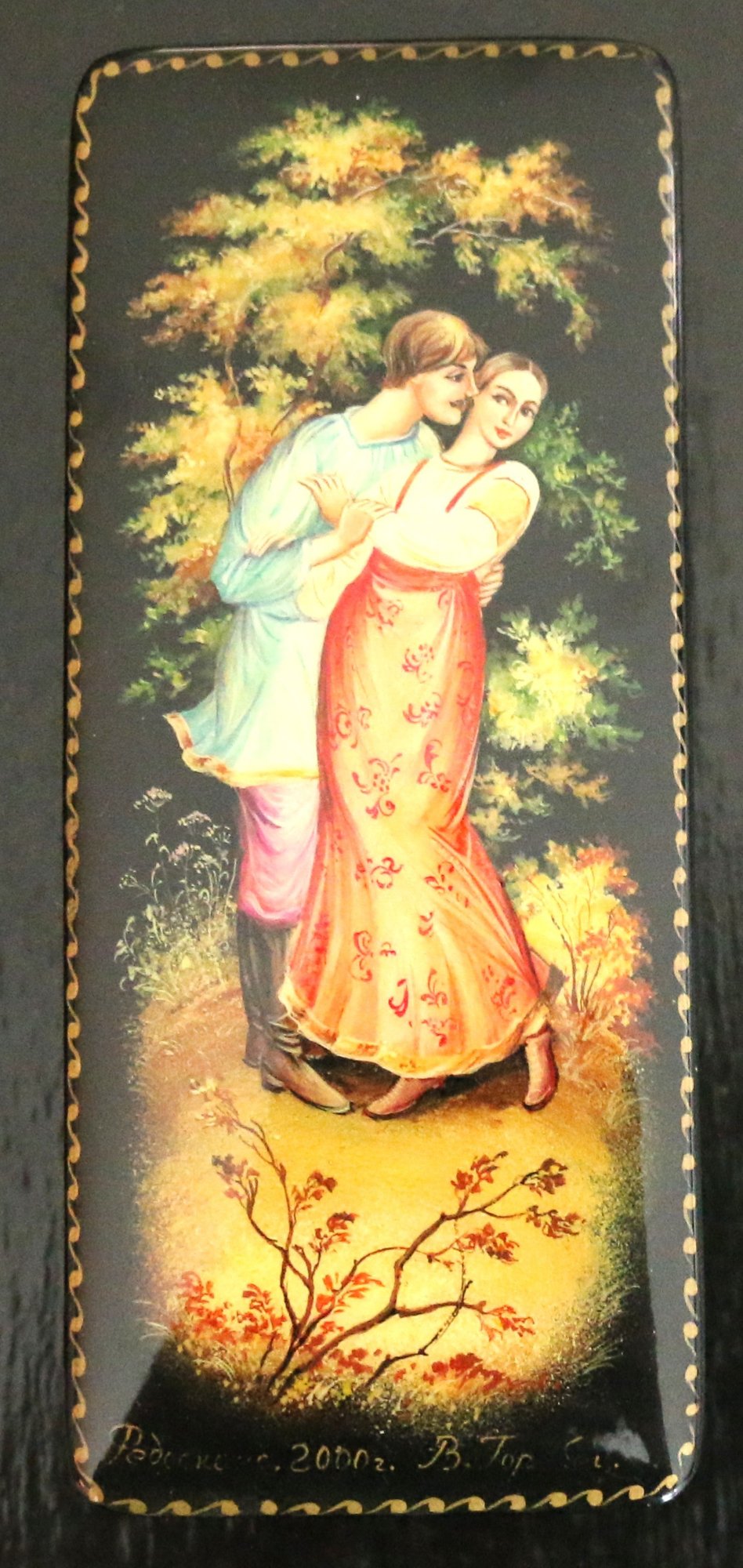 250814-3B Russian Black Lacquered Couple In Love Trinket Box