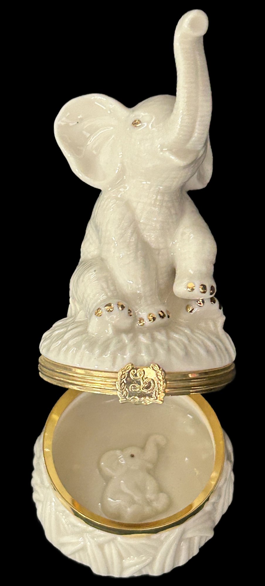250806-19 Lenox Treasures Elephant Trinket Box