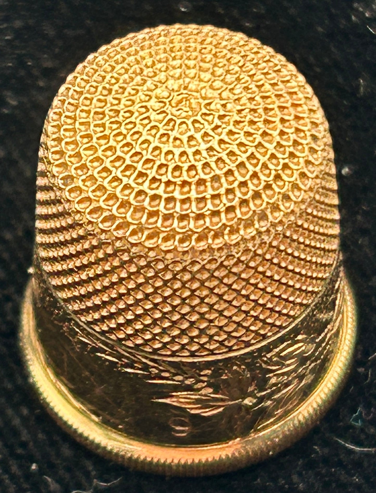 260225-4 14K Yellow Gold Antique Thimble