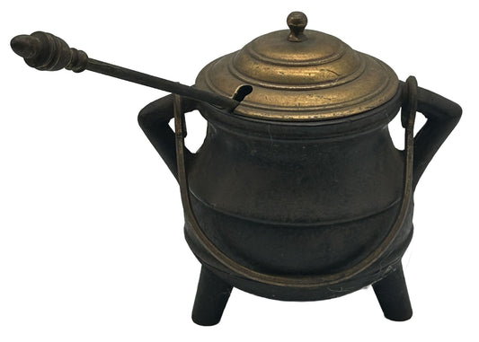 250611-3 Antique Cast Iron Nantucket Fire Starter