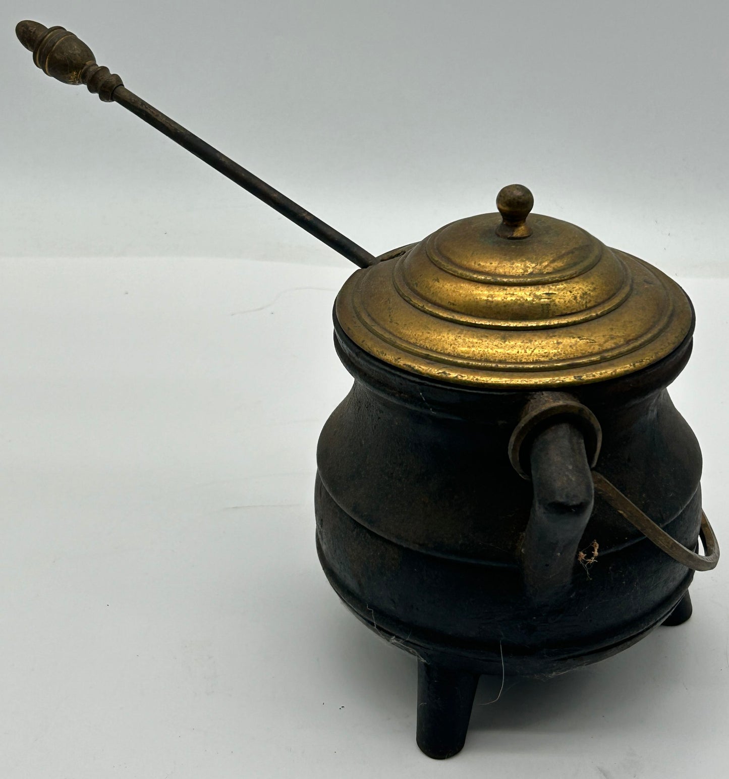 250611-3 Antique Cast Iron Nantucket Fire Starter
