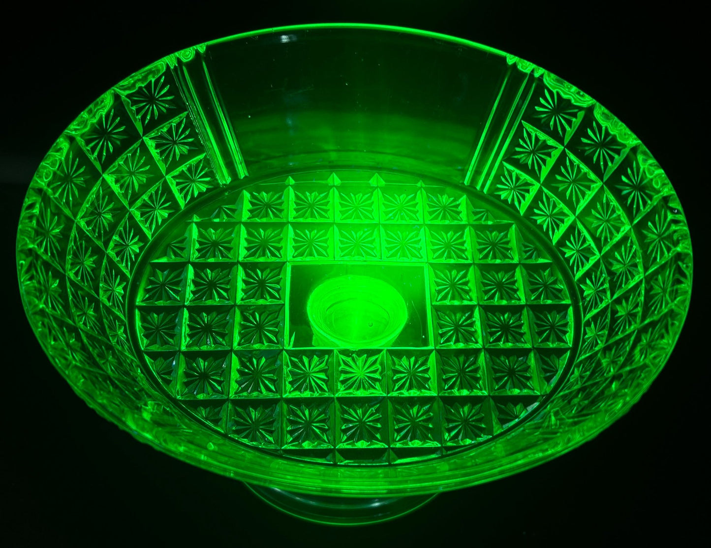 260708-9 Rare Turquoise Uranium Compote