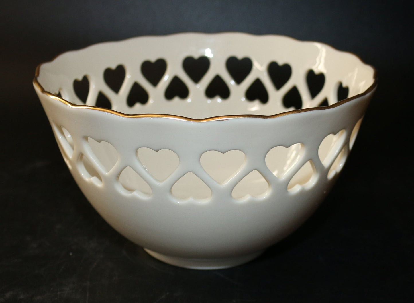 Lenox Ivory Reticulted Heart Collection Bowl With Gold Rim