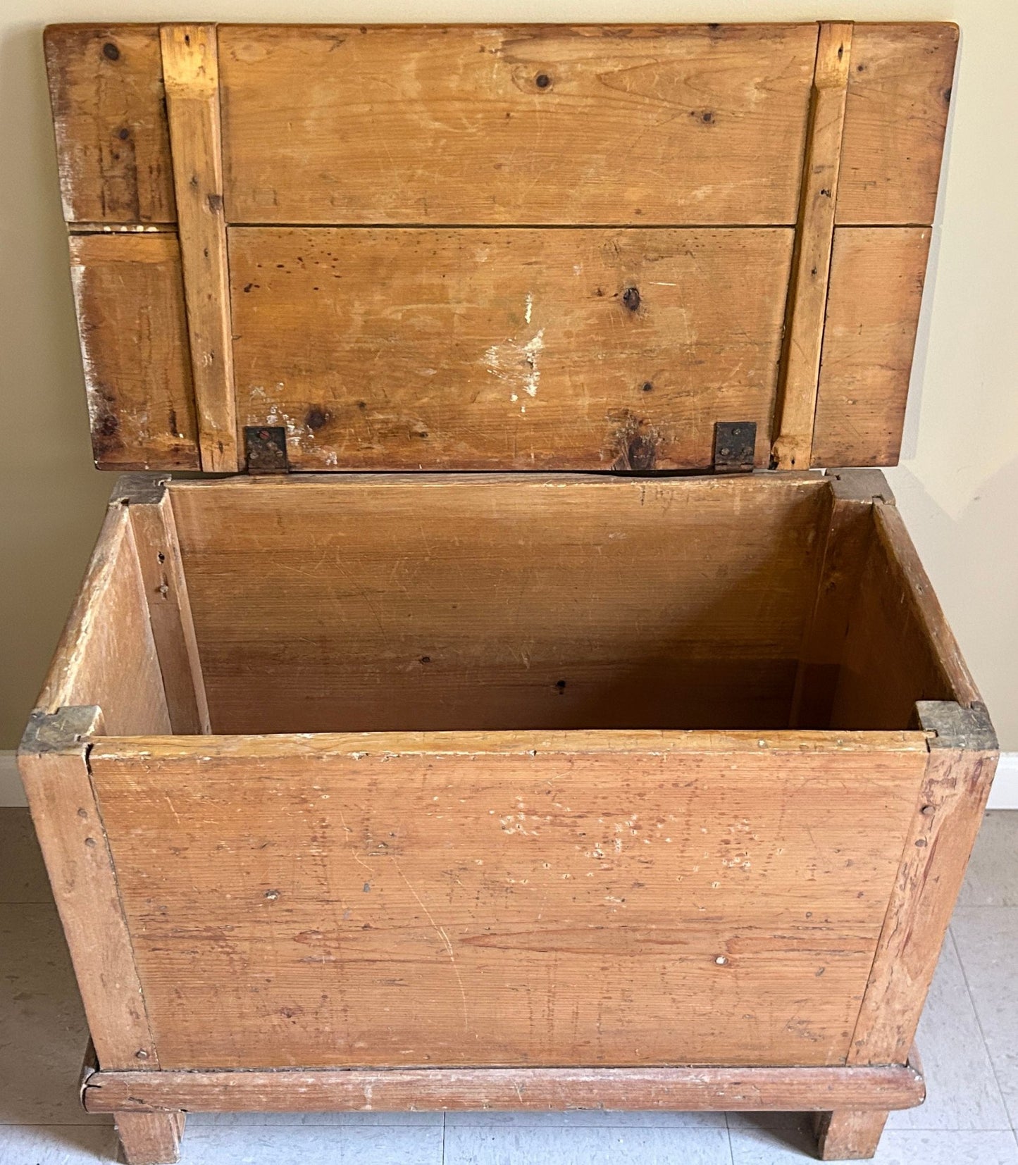 251210-10 Antique Primitive Blanket Chest On Square Leg