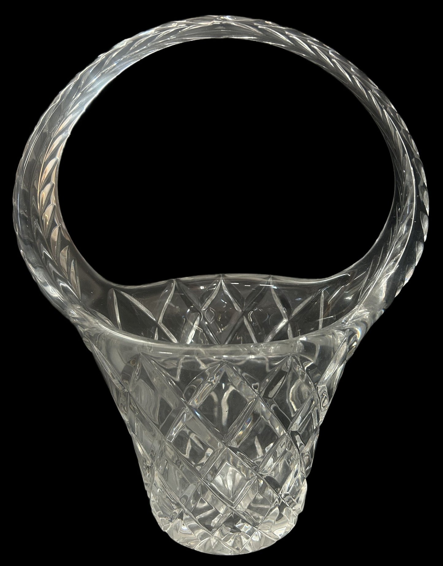 260318-2 Lead Crystal Diamond Cut Floral Basket