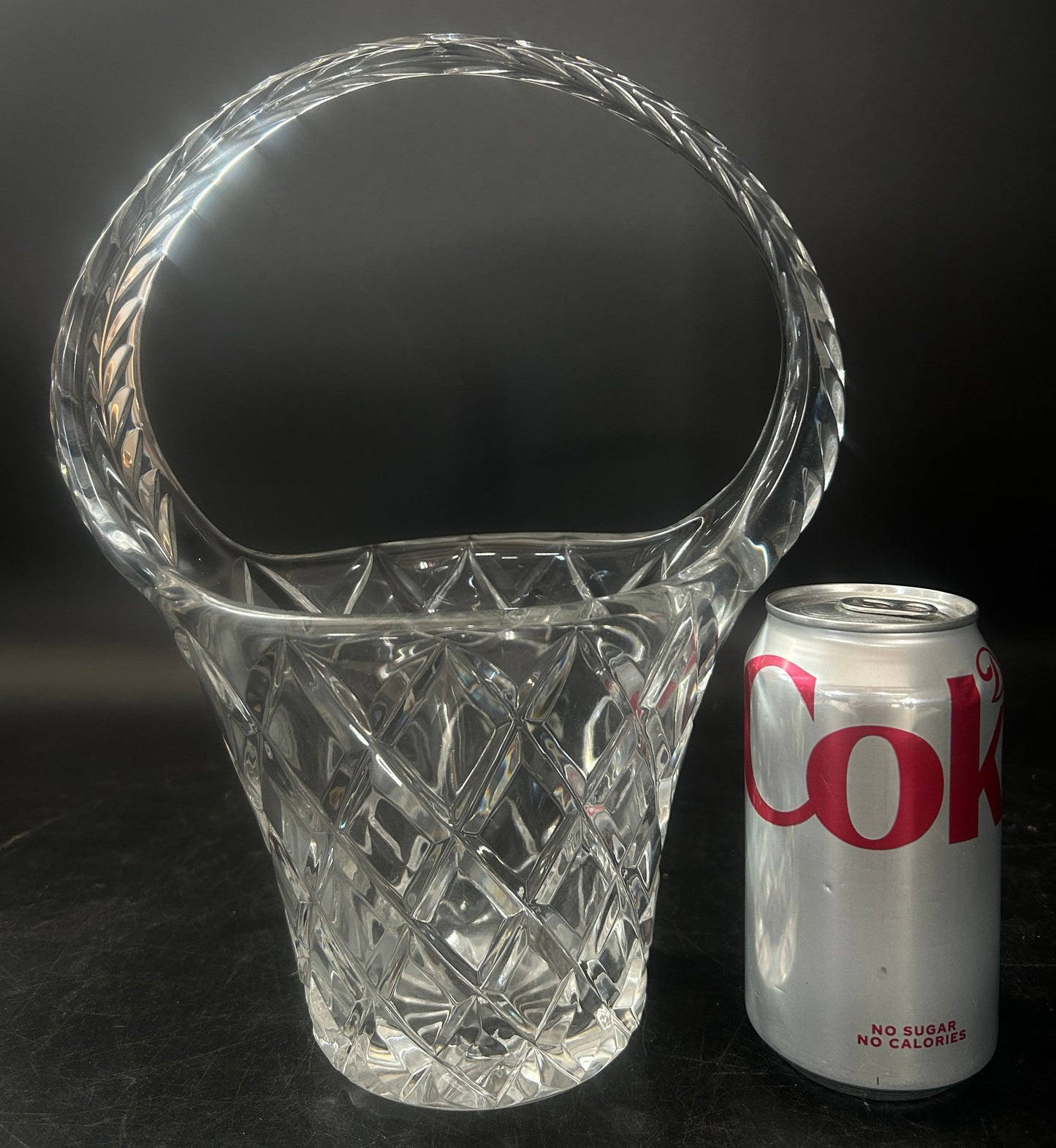 260318-2 Lead Crystal Diamond Cut Floral Basket