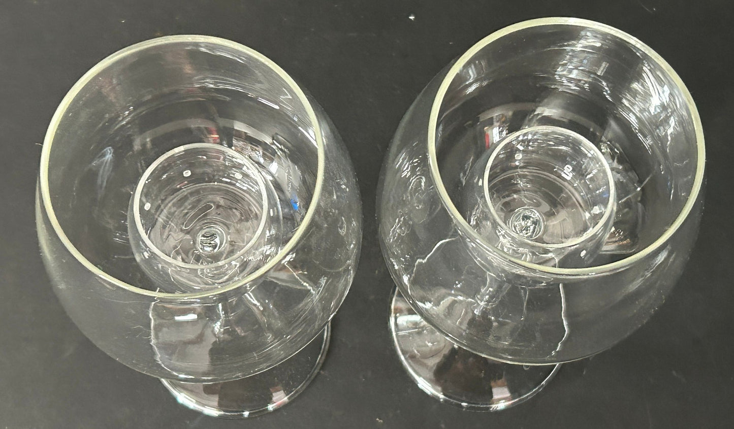 251210-15 Pair Chevalier Aerating Shark Red Wine Goblets