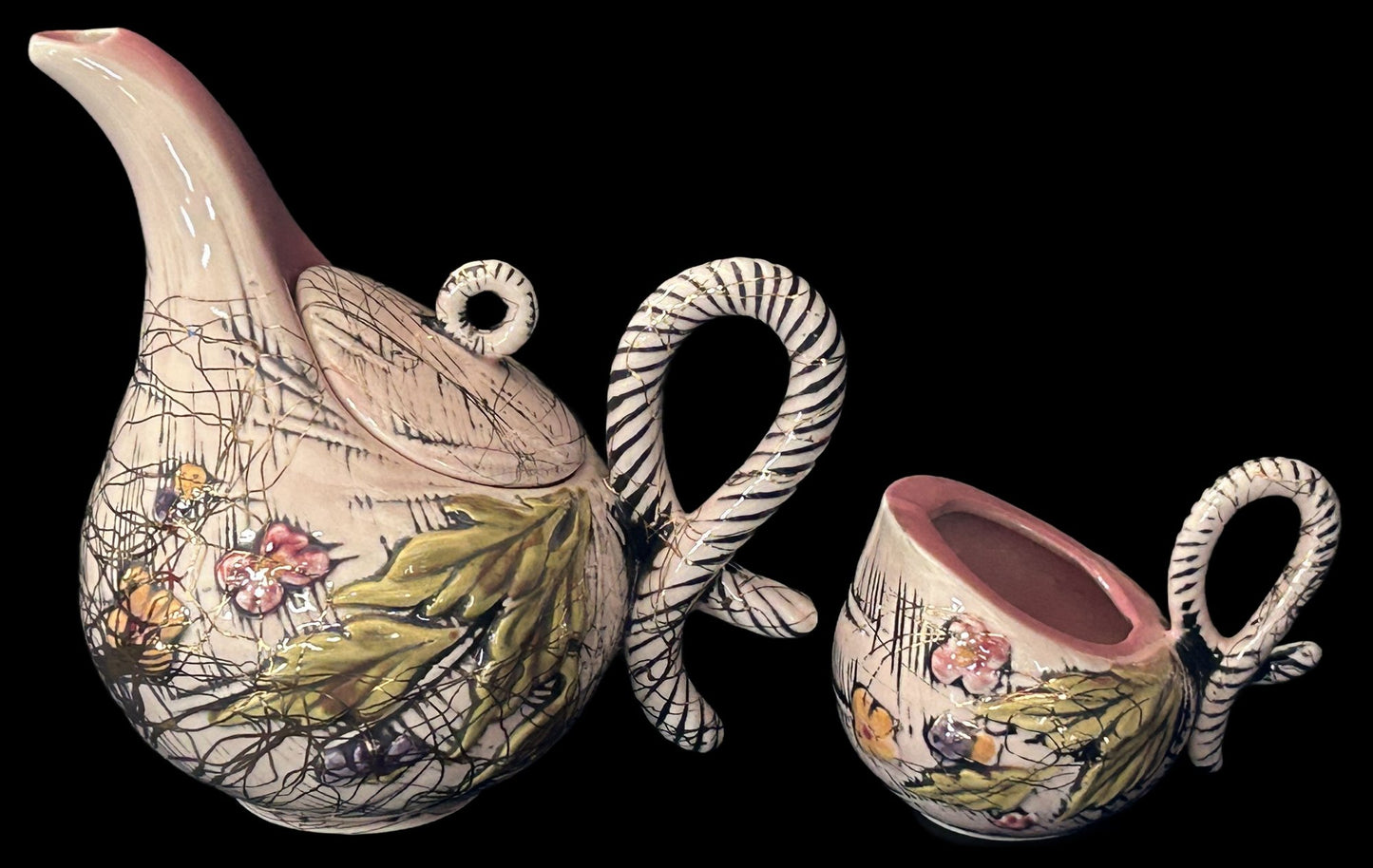 251210-17 MCM Hull Pink Blossom Flite Teapot & Creamer