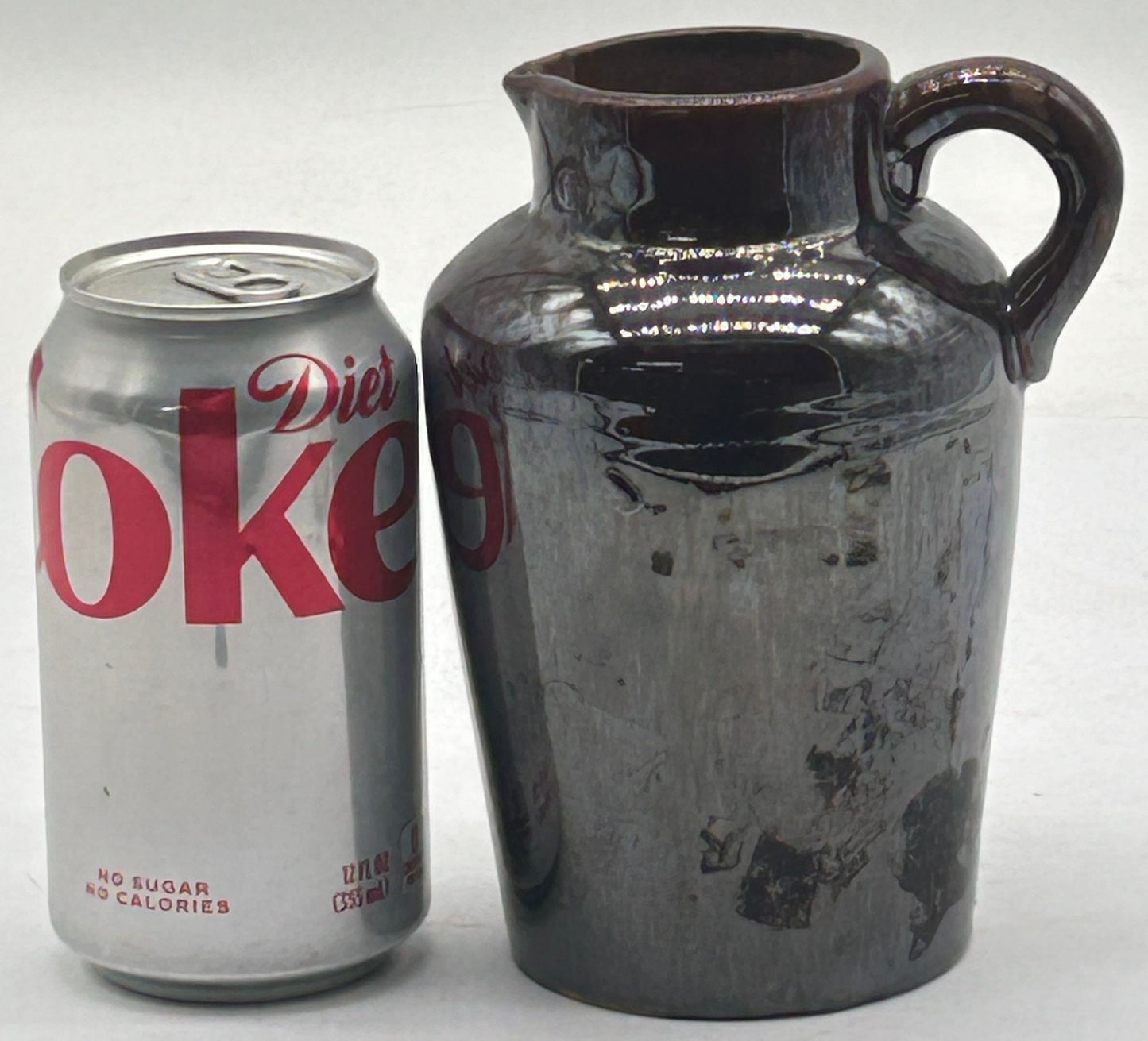 251210-24 High Gloss Dark Brown Pitcher