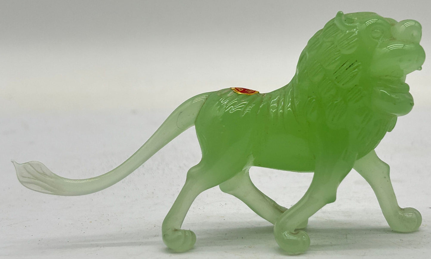 251210-29 Chinese Carved Jade Lion Figurine On Rosewood Stand