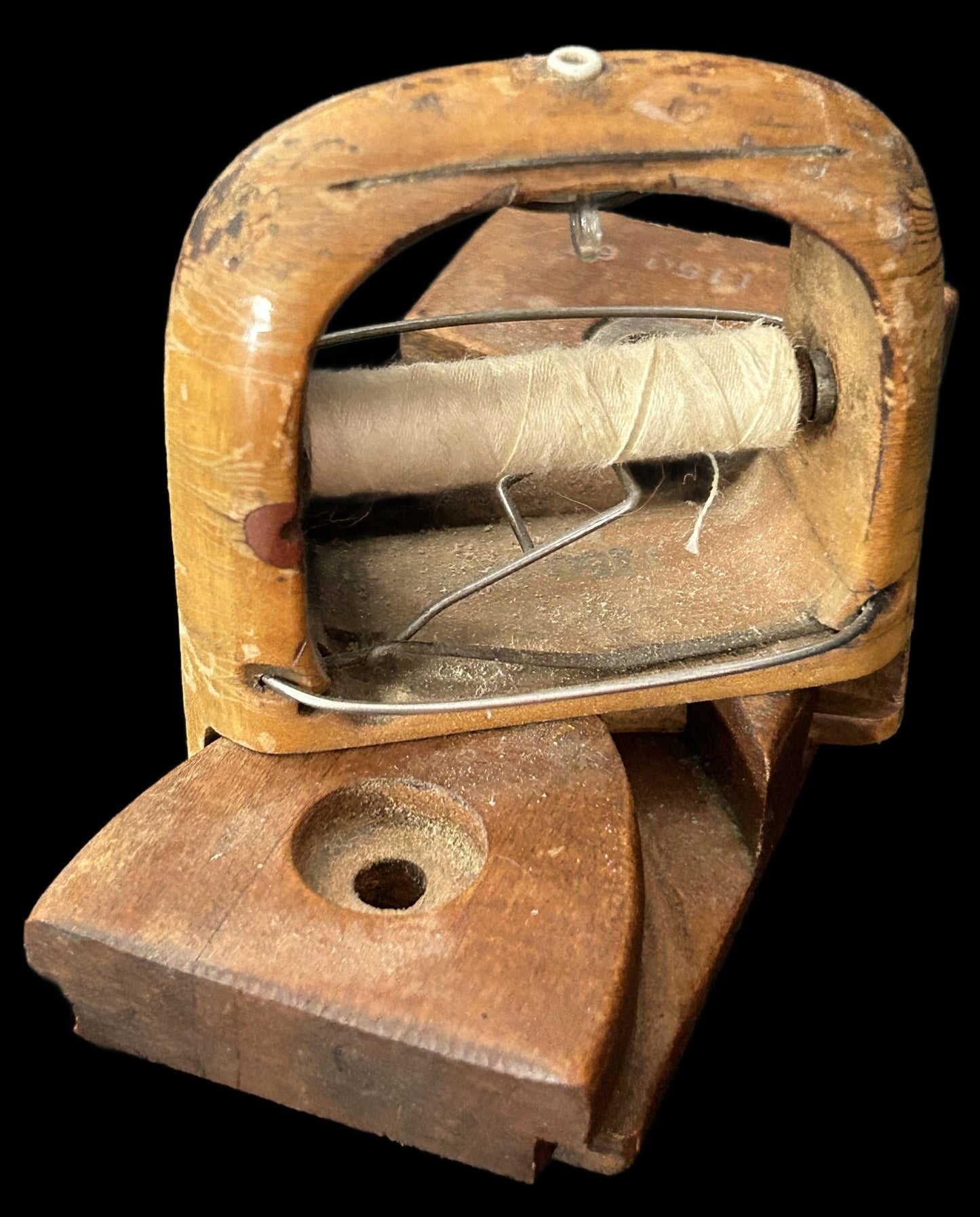 260807-23 Antique Industrial Textile Battens Shuttle