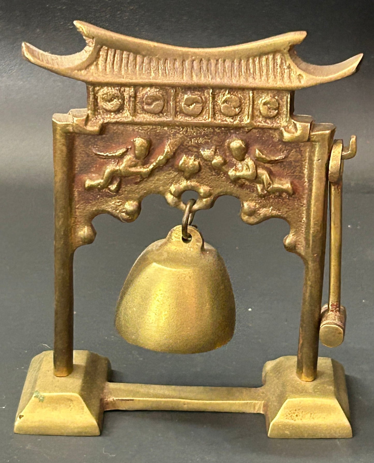 251210-32A Vintage Brass Pagoda Handing Gong Bell