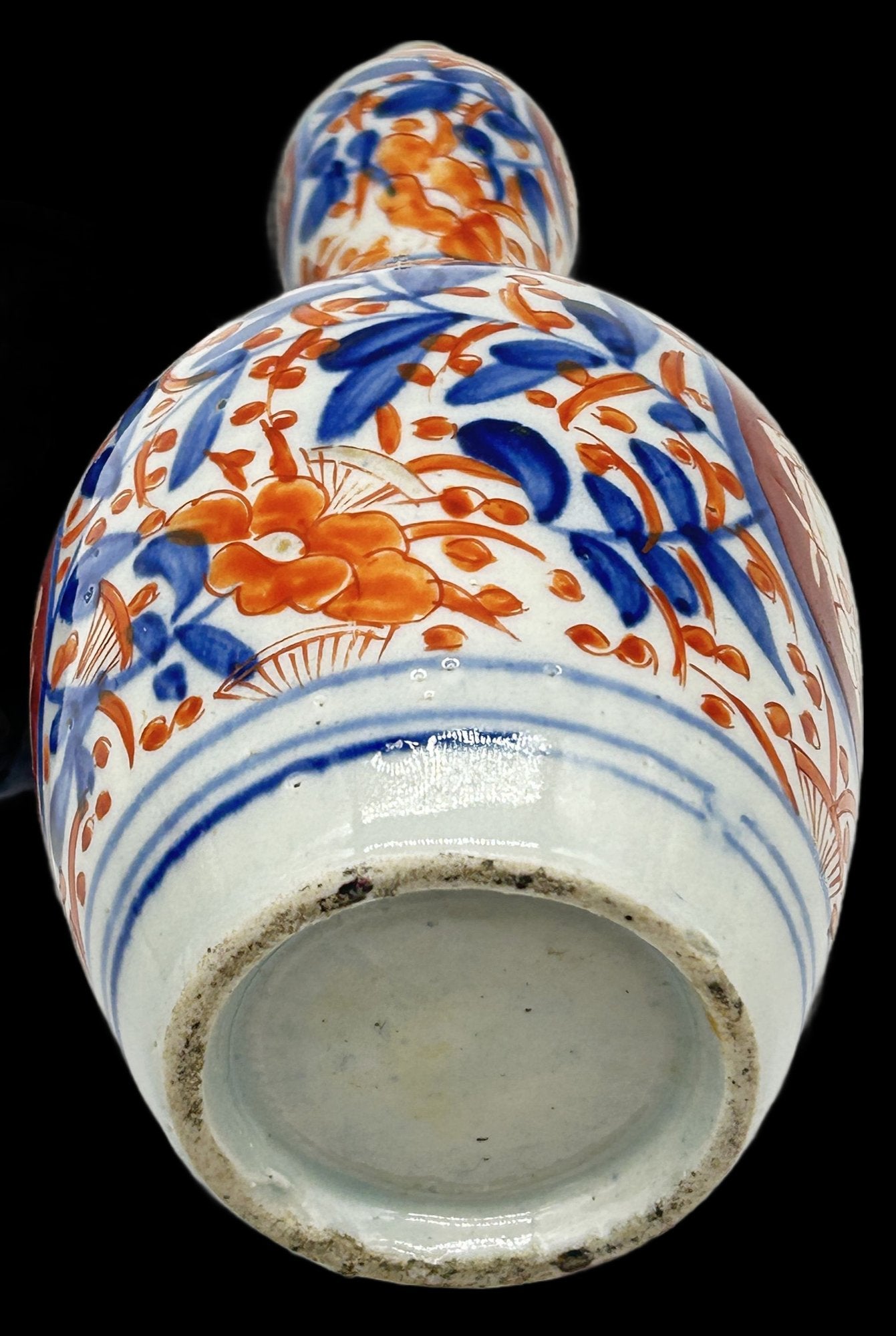 251210-34 Japanese Meiji Imari Double Gourd Vase on Rosewood Stand