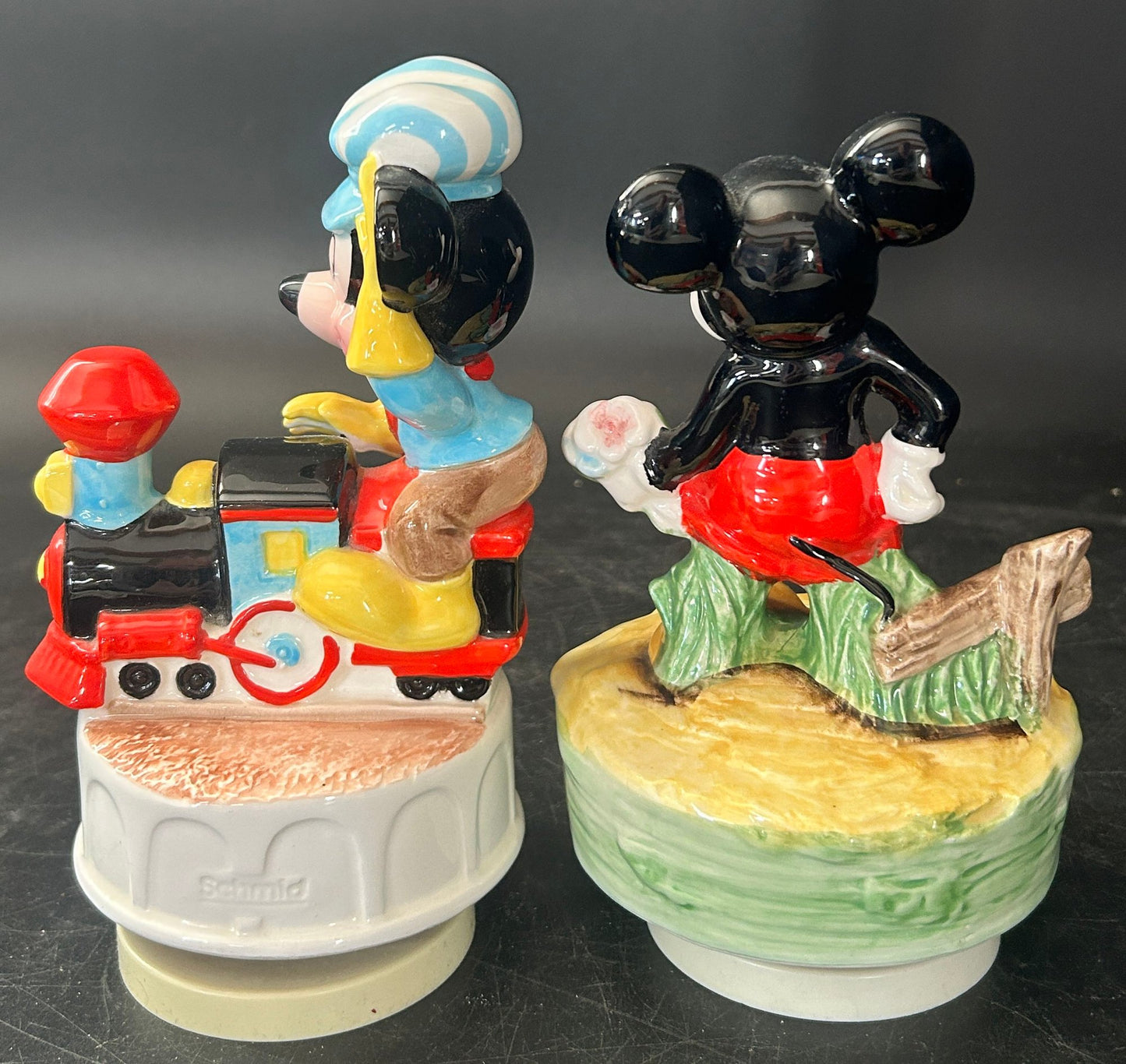 250326-7 Walt Disney Ceramic ROtating Music Boxes